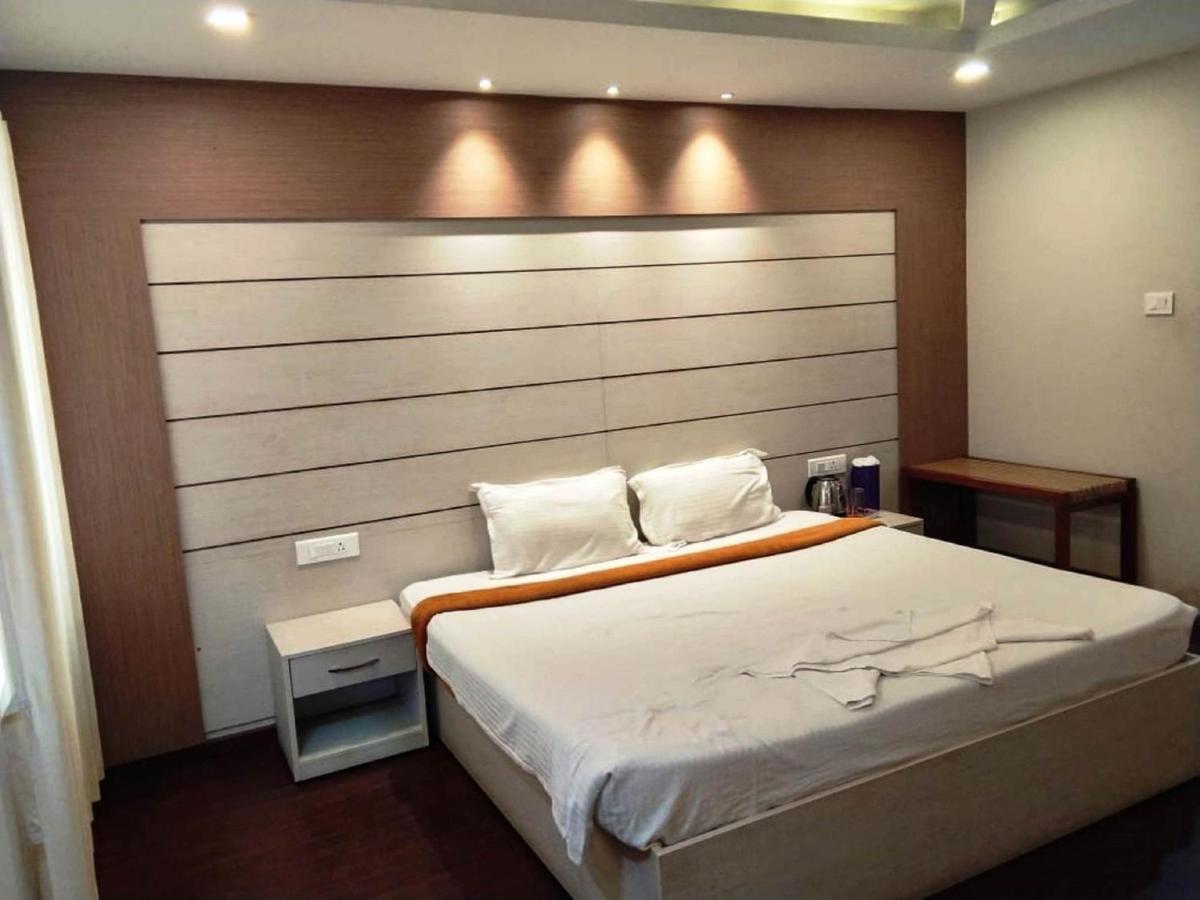 Dew Drop Inn Ooty Ngoại thất bức ảnh